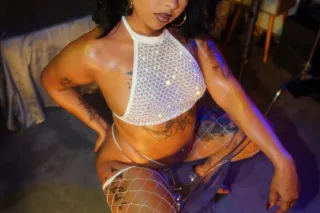 100% real! come visit me while... - Image 3