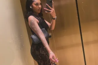 BACK IN TOWN 💋 - Image 1