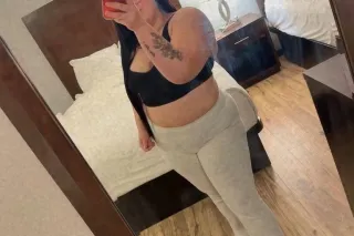 Quieres Mi Lluvia Dorada 💦💦🥵 - Image 1