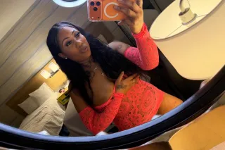 happy monday 💸💸💸🌹 $50 qv to st... - Image 2