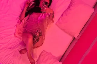 ✨ SEXY TATTED BRUNETTE 🎀 EARLY... - Image 4