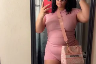 THICK LIGHTSKIN💦👑 - Image 3