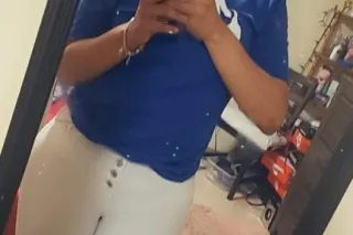 TRAVELING MILF CONTENT CREATOR... - Image 4