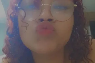 TRAVELING MILF CONTENT CREATOR - Image 8