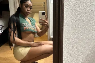 have fun with a brownskin mami... - Image 4