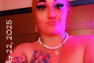 Come get yha dick wet daddy🇮🇹🌹❄🫣 I Squirtt‼‼‼ EXOTIC Tight WETT Pussy 💦 - Image 8