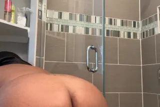 Tight gripping gushing pussy💦💦... - Image 2