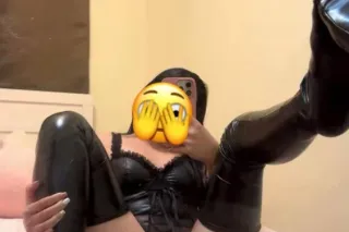 Latina independiente ven a ver... - Image 1