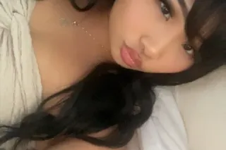 your favorite petite asian 👸🏻 ... - Image 2