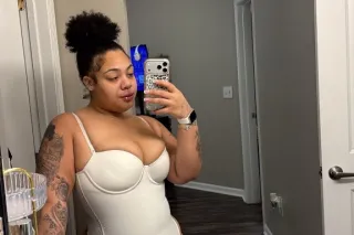 sexy big booty lightskin 😈💦 - Image 9