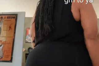 Monday morning indulgence - 39 - Image 3