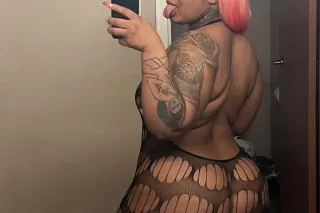 I'm the thickest nastiest slut... - Image 3