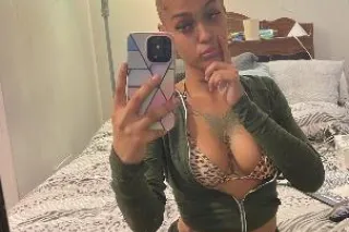 messy lady 💦 - 21 - Image 1