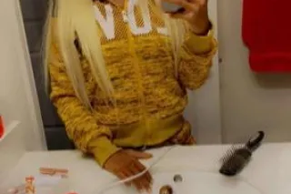 26 young pretty thang ready to have fun - Image 3