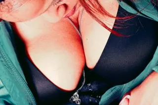 💋HEY GUYS! BACK IN TOWN!!!!! 🥰... - Image 1