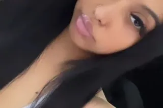 Sexy Petite & Discreet Latina😍... - Image 1