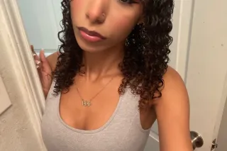 Outcall ONLY 💋 - 19 - Image 1