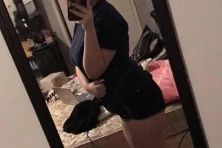 💦Sweet girl 😉 Tight Clean Puss... - Image 2