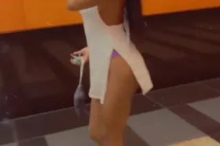 🥰😛Pretty Petiete Bombshell 🥰😛 ... - Image 1