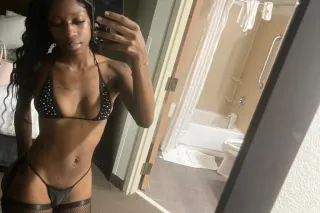 EVER SEEN A PYT LOOK SO GOOD👅😩 - Image 10