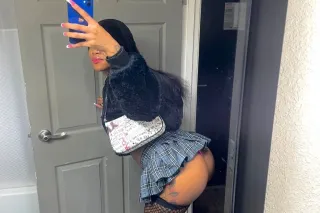 pretty petite w a phatt ah ! 🫣 - Image 6