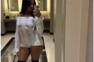 $200💦Soft💋 skin🫦😈 long legs✨al... - Image 1