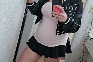 💋Short, sweet, and sassy. Come... - Image 2