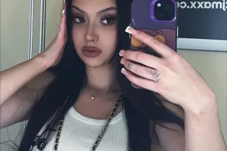 UPSCALE SNOWBUNNY HERE TO PLEA... - Image 4