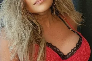 💋 Mid-40s Bombshell 💋 Sensual, Classy, Addictive, 100% Real— Available Now! Incalls today! 🩷! 💋 - Image 5