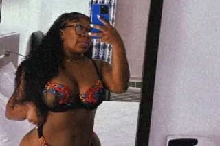 🤎Exotic Latina with a slender ... - Image 1