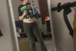 come see young wet tight juicy pussy daddy🤤😏 - Image 7