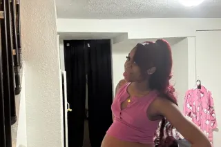 pregnant high class girl looking for big spender!! - Image 10