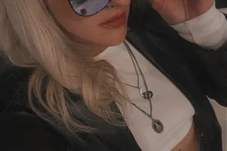 broke up with my bf cause he couldn't please me🤷🏼 craving a man who can do me right, could that be you - Image 5