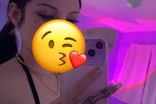 i meet w girls and guys😻Let me... - Image 1