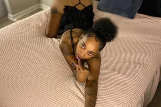 NEW IN TOWN‼YOUNG TIGHT GRIPPY GUSHY WET PUSSY 😻💦💦 JUICY DICK SUCKING LIPS 💋 - Image 5