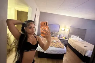 5'3 CALI FREAK😈💦 BEST THROAT I... - Image 3