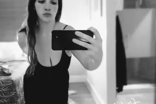 available now - 23 - Image 1