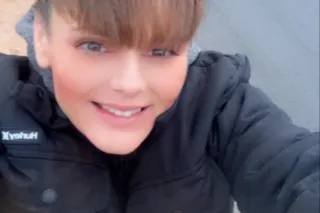 let me give you the best head you've ever had in your life while I'm looking you in the eyes as I go between Deepthroat and taking my tongue and tickling the sides of your dick driving you crazy while you're in my mouth - Image 5