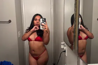 Latina Mami ready to make you my papi - Image 5