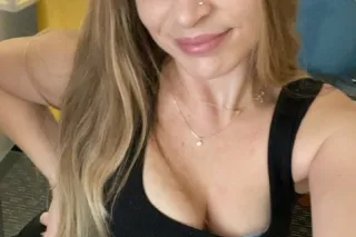 incall and outcall available. ... - Image 4