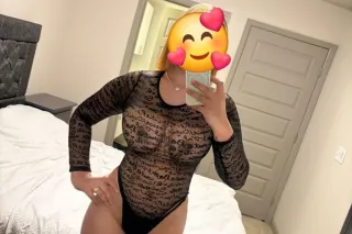 hermosa cubanita tex me 😜🥰🥰🥰 -... - Image 1