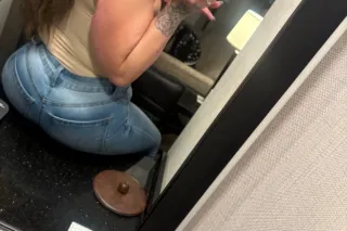 BACK& STILL THE CHAMP OF THE C... - Image 4