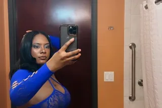 Lets start the weekend with so... - Image 3