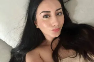 Las Chicas Latinas - 23 - Image 1