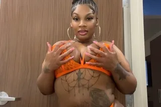 YOUR FAVORITE OBSESSION 😻TIRED... - Image 3