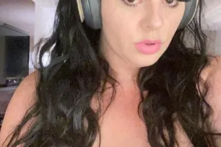 Unwind in Unparalleled Eleganc... - Image 2