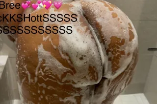 Hella thickk and Wettt as fuck... - Image 2