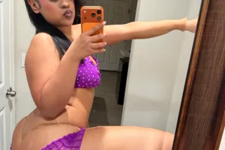 Sexy Latina With 100% All Natu... - Image 1