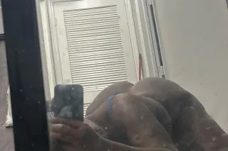 monday late nught n early morning fine shii tap in now the wettest around town ! ! ☺☺ thick big booty very discreet !! - Image 1