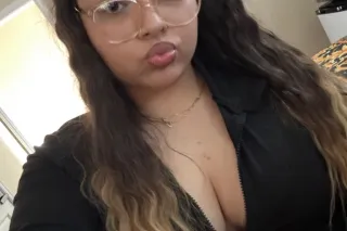 deep throat specialist👅💦 with ... - Image 3